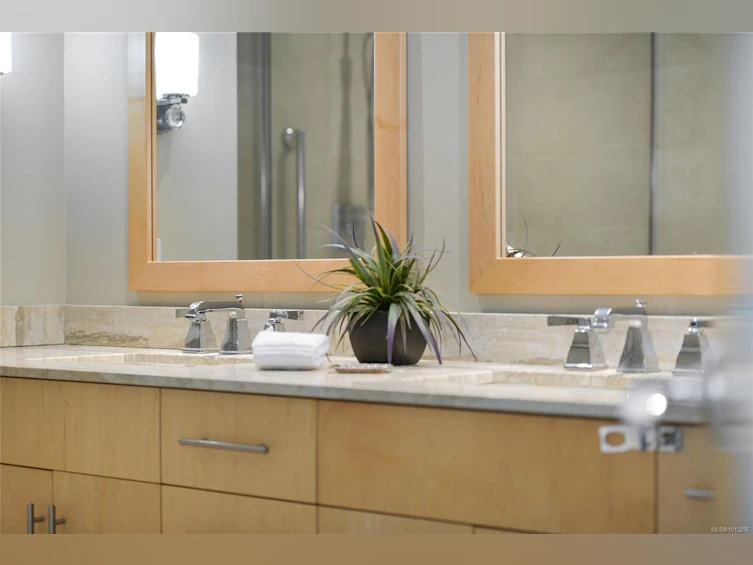 502-748 Sayward Hill Terrace, Saanich, BC, V8Y 3K1 - 32