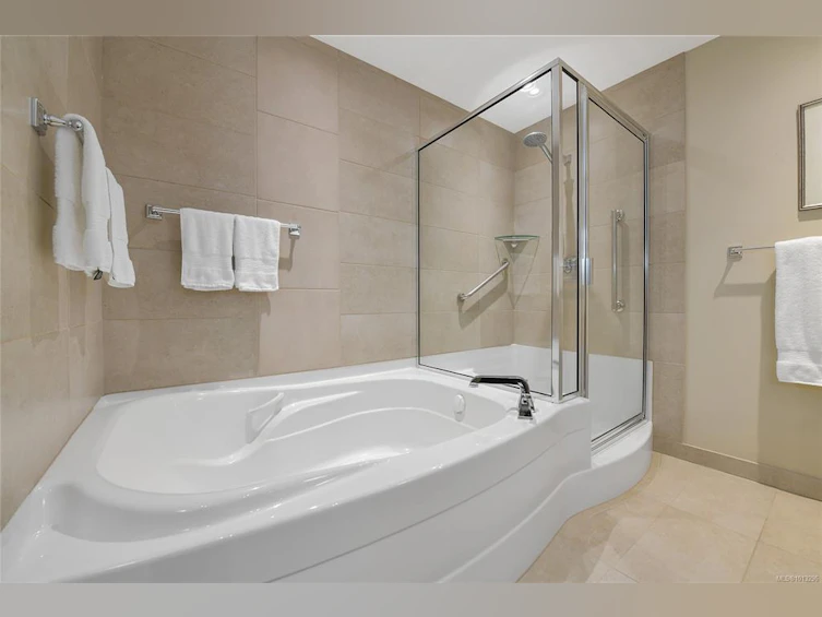 502-748 Sayward Hill Terrace, Saanich, BC, V8Y 3K1 - 34