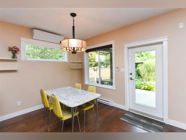 A-4684 Macintyre Avenue, Courtenay, BC, V9N 6R2 - 16