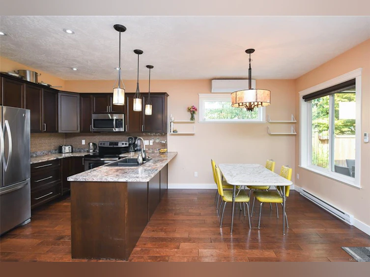 A-4684 Macintyre Avenue, Courtenay, BC, V9N 6R2 - 15