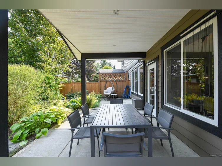 A-4684 Macintyre Avenue, Courtenay, BC, V9N 6R2 - 41