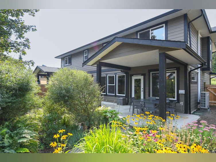 A-4684 Macintyre Avenue, Courtenay, BC, V9N 6R2 - 39