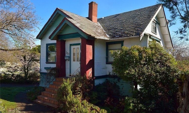 350 Stewart Avenue