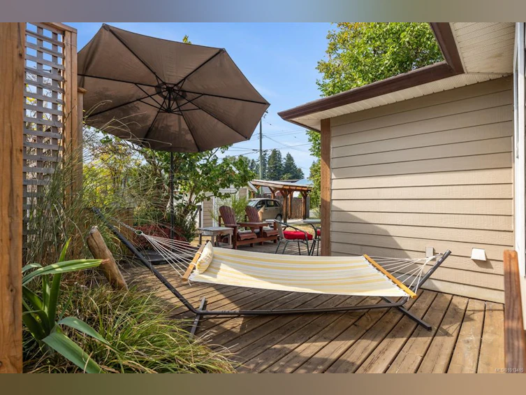 1009 Urquhart Avenue, Courtenay, BC, V9N 3K6 - 21