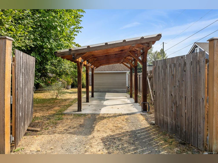 1009 Urquhart Avenue, Courtenay, BC, V9N 3K6 - 26
