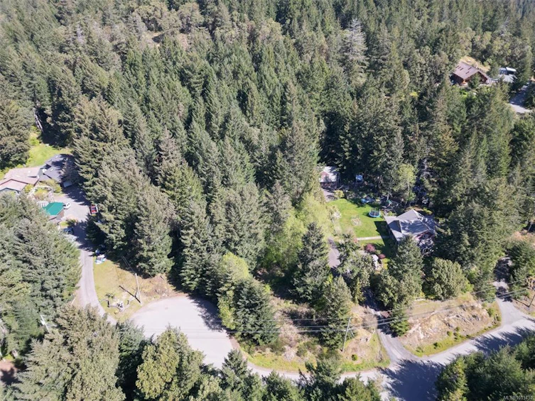 724 Emma Dixon Road, Highlands, BC, V9B 6J3 - 5