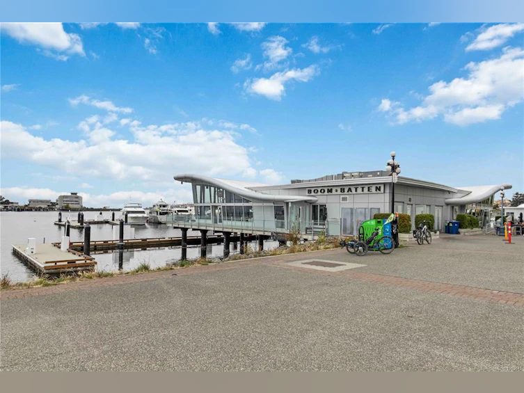 305-60 Saghalie Road, Victoria, BC, V9A 0H1 - 35