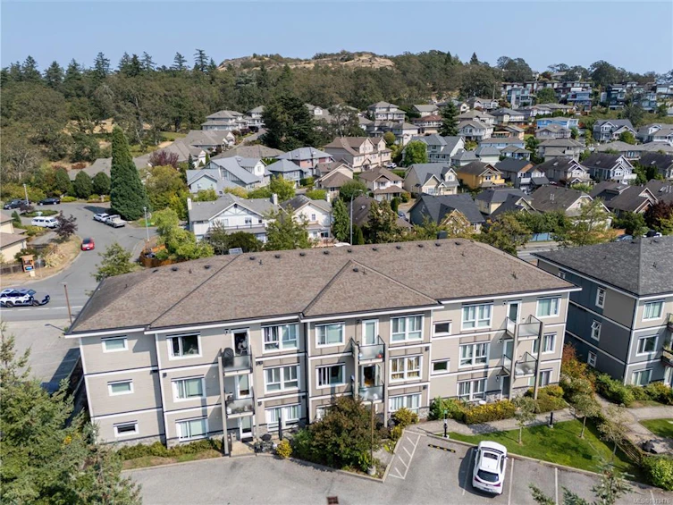 207-4052 Douglas Street, Saanich, BC, V8X 0A5 - 20