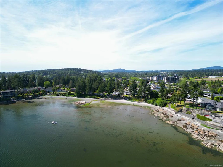 8001 Arthur Drive, Central Saanich, BC, V8M 1V4 - 24
