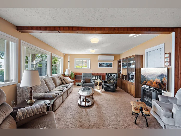 8001 Arthur Drive, Central Saanich, BC, V8M 1V4 - 26
