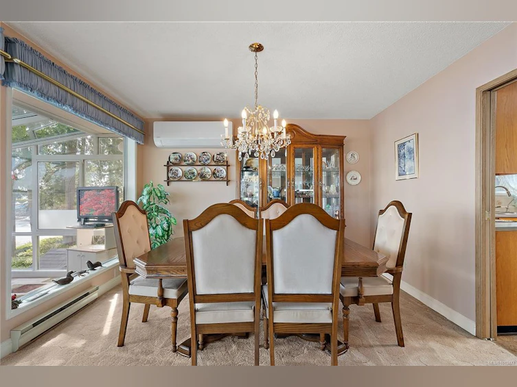 8001 Arthur Drive, Central Saanich, BC, V8M 1V4 - 6