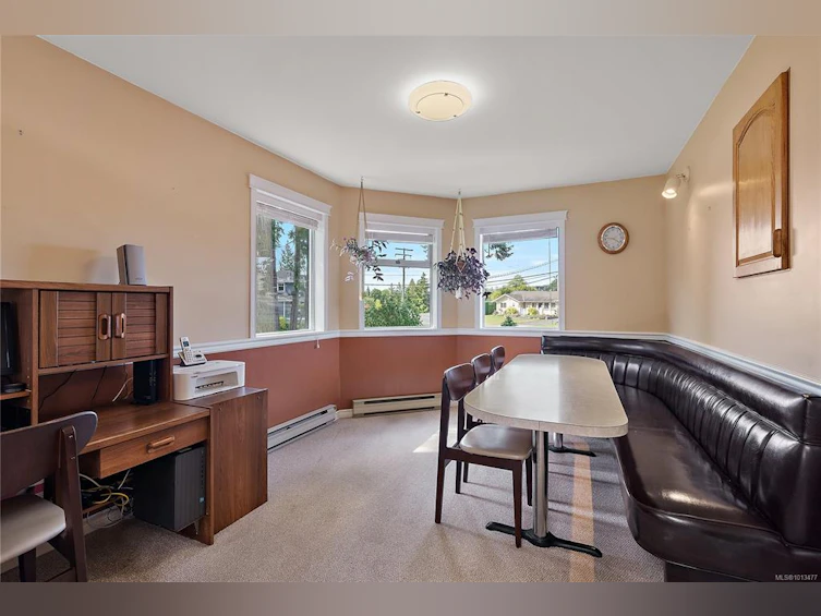 8001 Arthur Drive, Central Saanich, BC, V8M 1V4 - 16