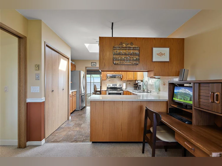 8001 Arthur Drive, Central Saanich, BC, V8M 1V4 - 15
