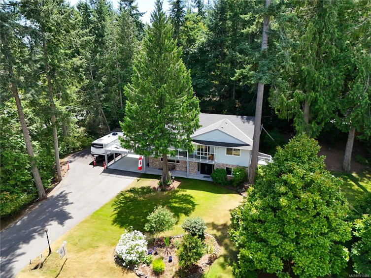 2040 Salem Terrace, North Saanich, BC, V8L 5J4 - 38