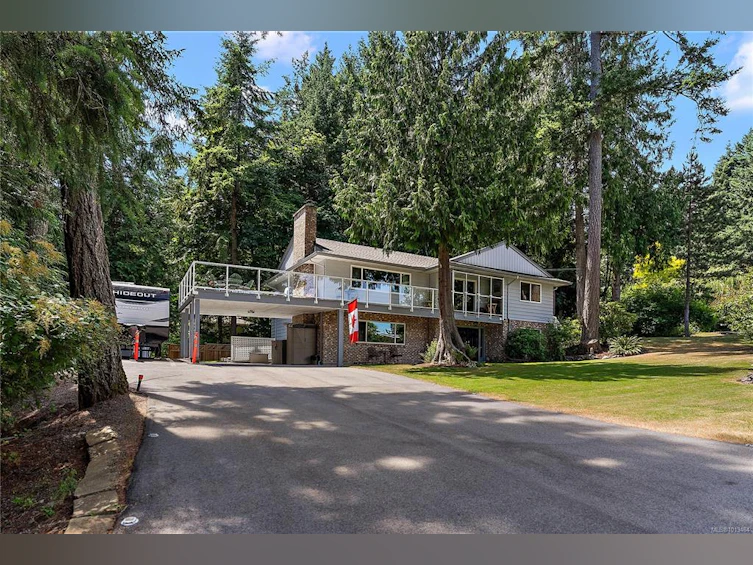 2040 Salem Terrace, North Saanich, BC, V8L 5J4 - 37