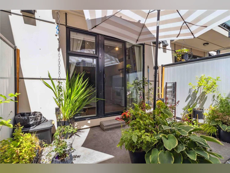 103-1007 Johnson Street, Victoria, BC, V8V 3N6 - 8