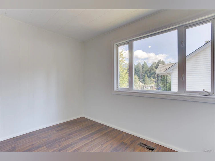 24 Hemlock Street, Lake Cowichan, BC, V0R 2G0 - 17