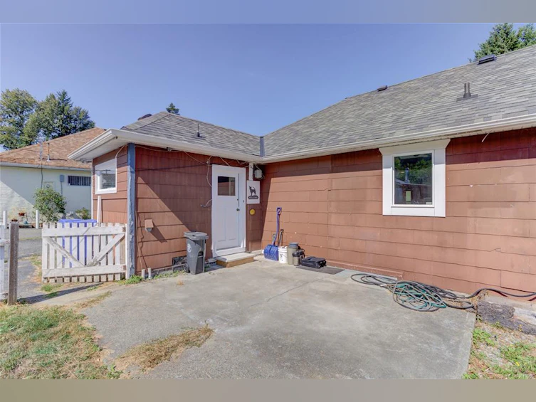24 Hemlock Street, Lake Cowichan, BC, V0R 2G0 - 22
