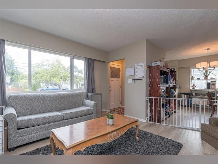 2189A &2189B Amelia Avenue, Sidney, BC, V8L 2H5 - 20