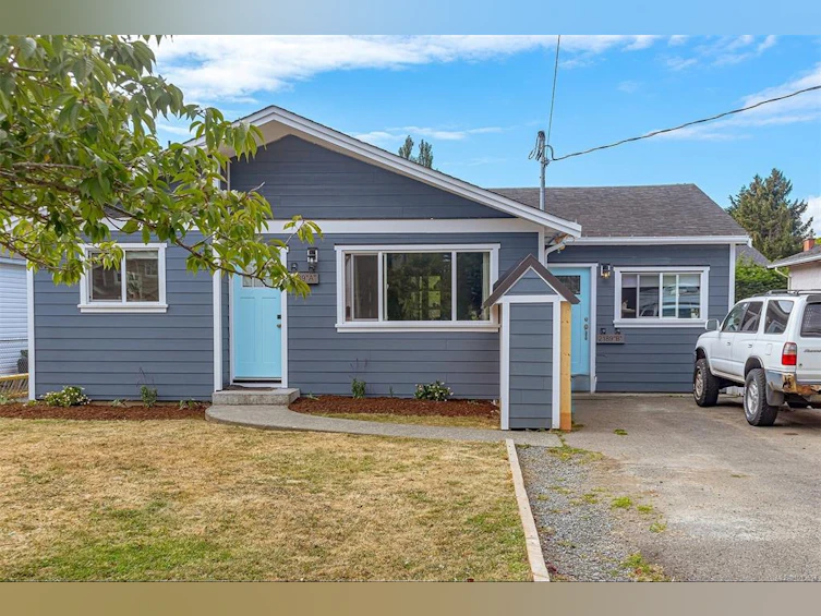 2189A &2189B Amelia Avenue, Sidney, BC, V8L 2H5 - 11