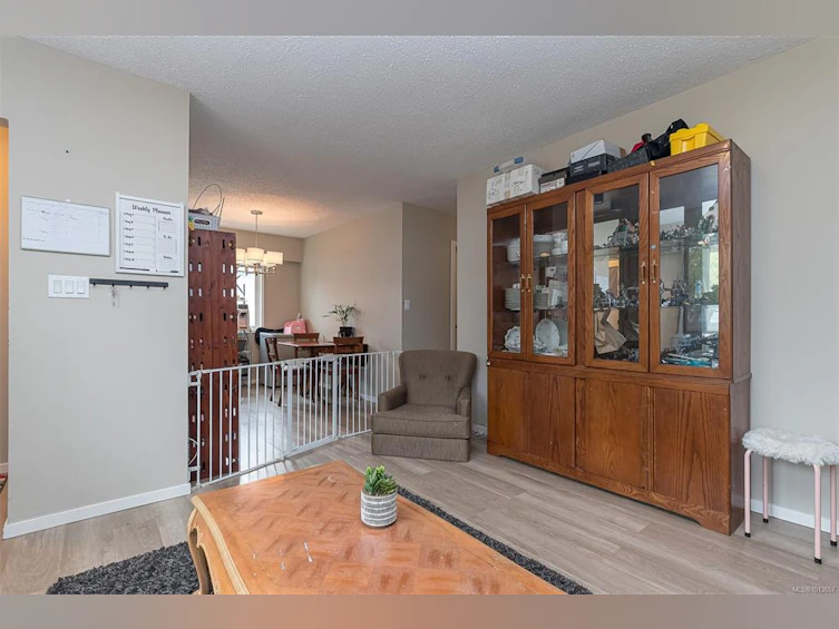 2189A &2189B Amelia Avenue, Sidney, BC, V8L 2H5 - 24