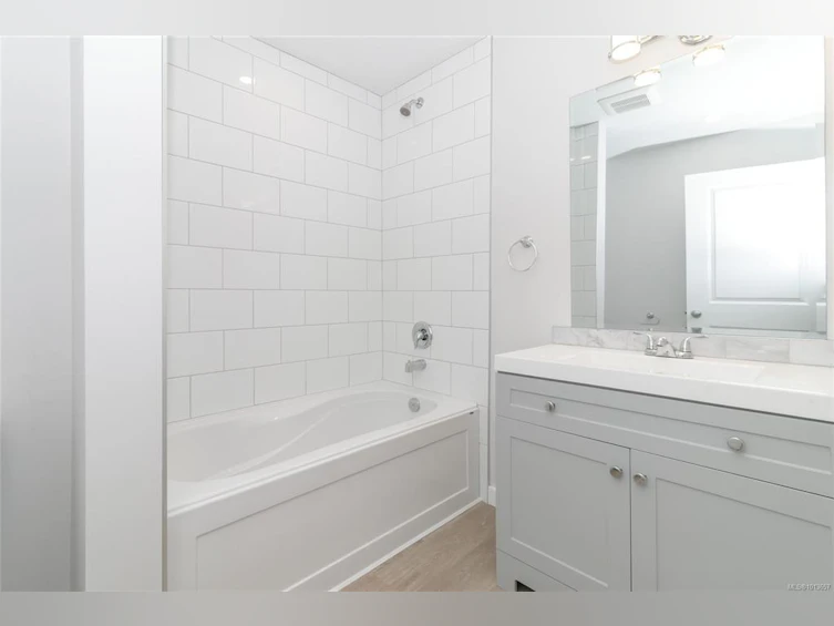 2189A &2189B Amelia Avenue, Sidney, BC, V8L 2H5 - 7