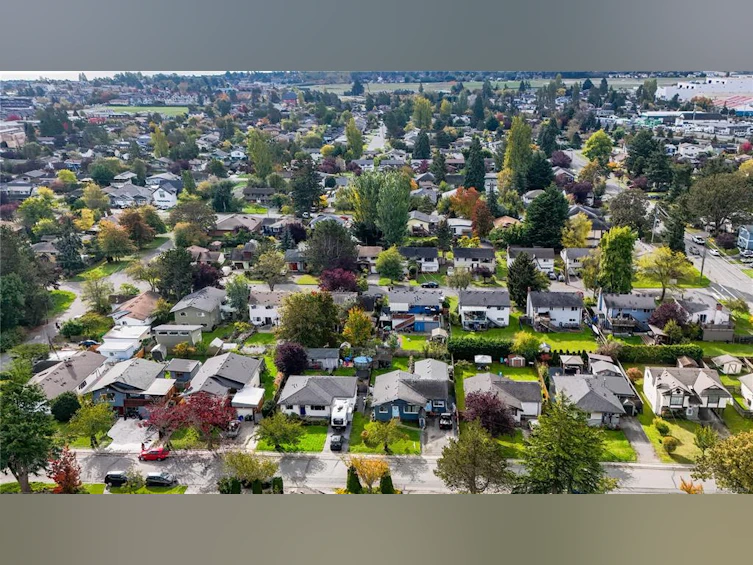2189A &2189B Amelia Avenue, Sidney, BC, V8L 2H5 - 34