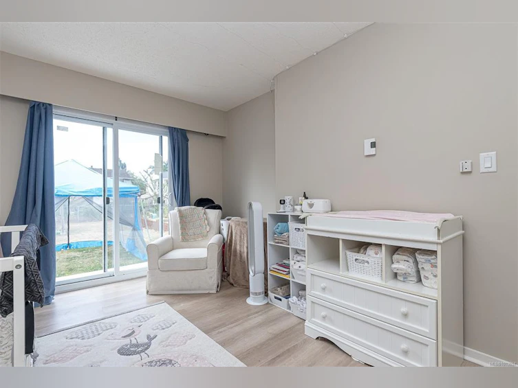 2189A &2189B Amelia Avenue, Sidney, BC, V8L 2H5 - 29