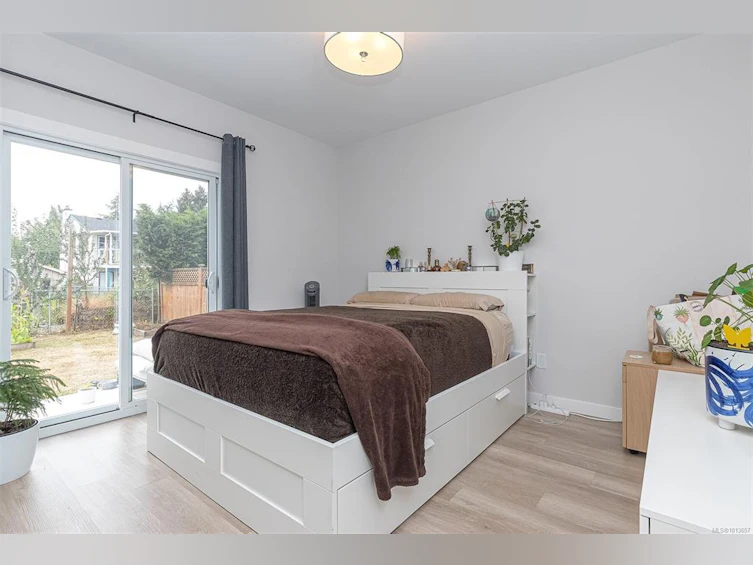 2189A &2189B Amelia Avenue, Sidney, BC, V8L 2H5 - 15