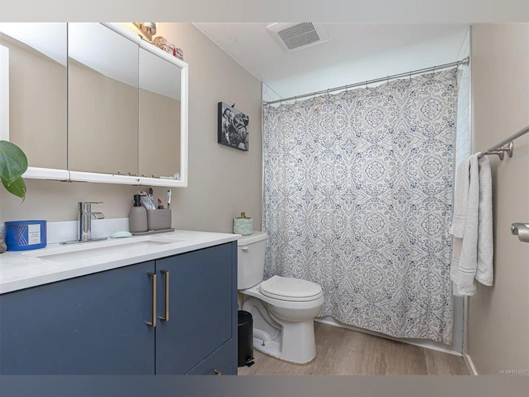 2189A &2189B Amelia Avenue, Sidney, BC, V8L 2H5 - 25