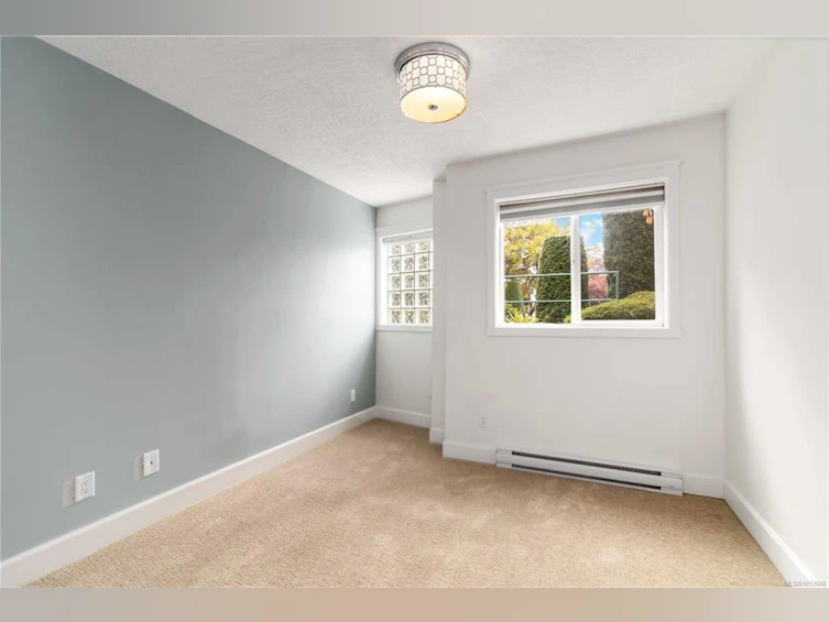 102-894 Vernon Avenue, Saanich, BC, V8X 2W6 - 20
