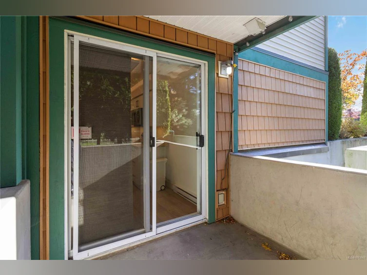 102-894 Vernon Avenue, Saanich, BC, V8X 2W6 - 33