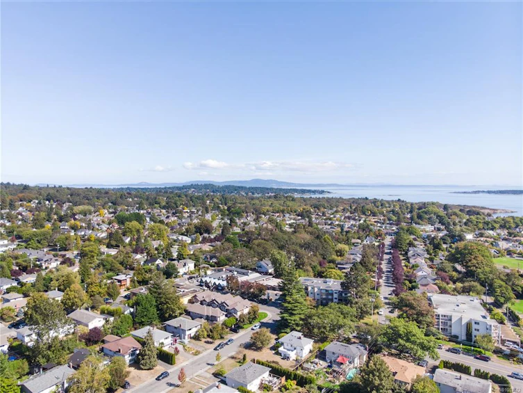 2260 Kinross Avenue, Oak Bay, BC, V8R 2N5 - 35