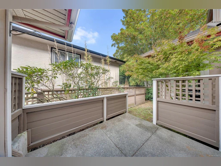 2260 Kinross Avenue, Oak Bay, BC, V8R 2N5 - 29