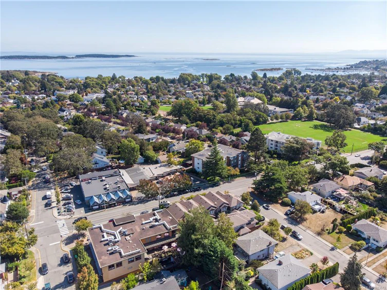 2260 Kinross Avenue, Oak Bay, BC, V8R 2N5 - 33