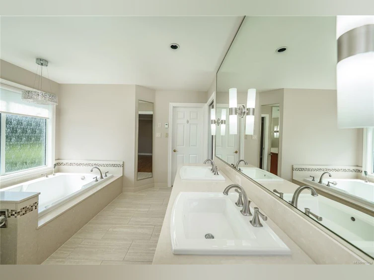 2321 Boulding Road, Mill Bay, BC, V0R 2P0 - 40