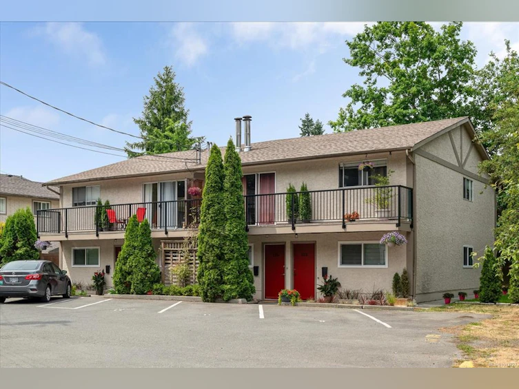 A & B-123 Adams Avenue, Nanaimo, BC, V9S 4R9 - 2