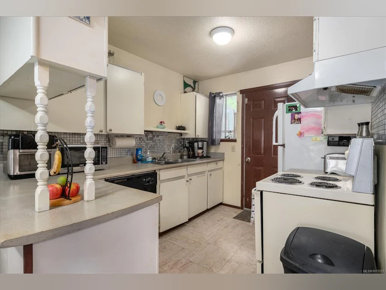 A & B-123 Adams Avenue, Nanaimo, BC, V9S 4R9 - 21