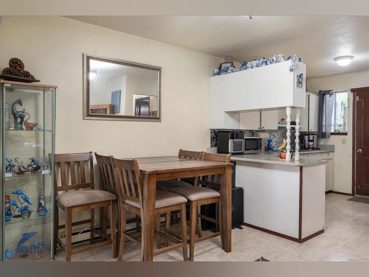 A & B-123 Adams Avenue, Nanaimo, BC, V9S 4R9 - 23