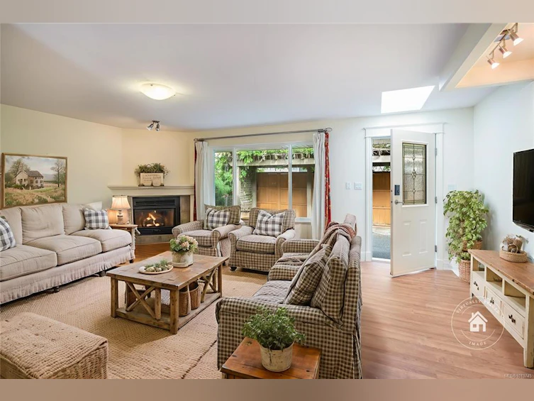 701 Humphrey Road, Parksville, BC, V9P 2V8 - 2