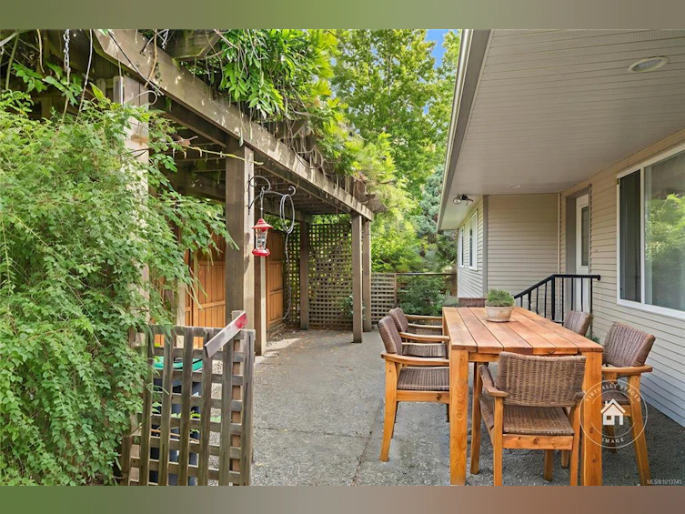 701 Humphrey Road, Parksville, BC, V9P 2V8 - 8