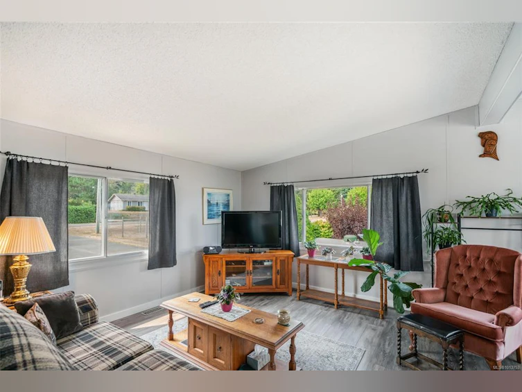 7442 Yake Road, Fanny Bay, BC, V0R 1W0 - 7