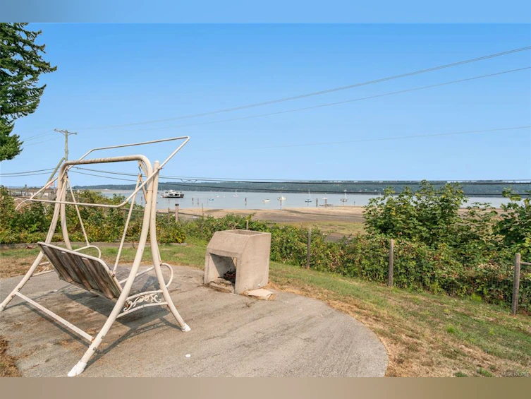 7442 Yake Road, Fanny Bay, BC, V0R 1W0 - 31