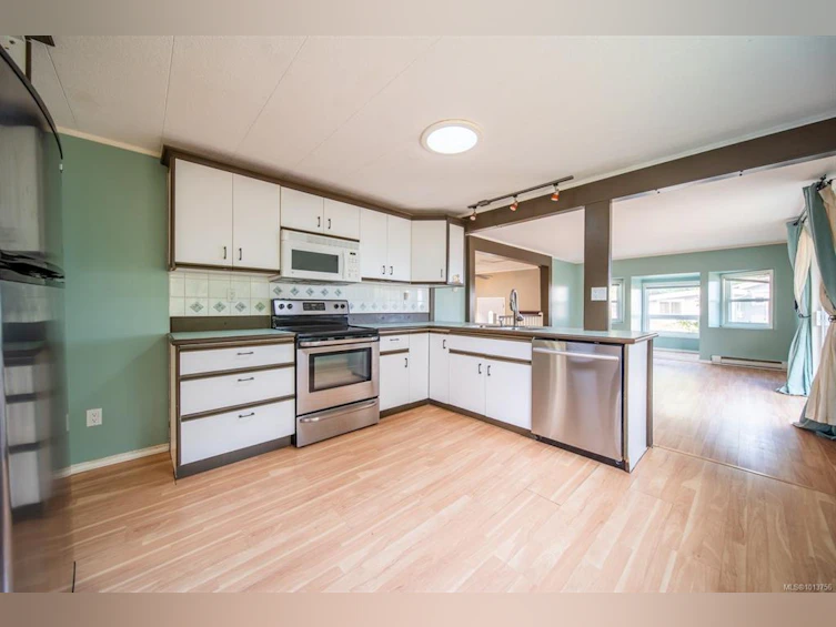 3010 Hillview Road, Nanaimo, BC, V0R 2H0 - 11