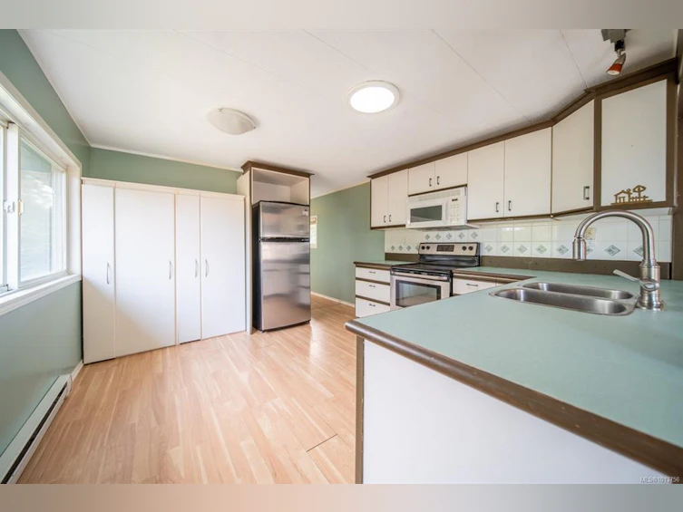 3010 Hillview Road, Nanaimo, BC, V0R 2H0 - 12