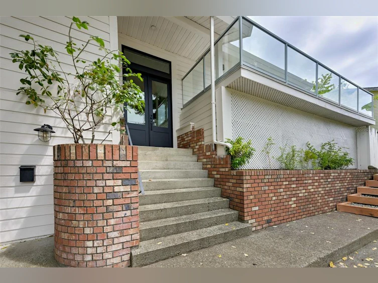 632 Cairndale Road, Colwood, BC, V9C 2R2 - 2