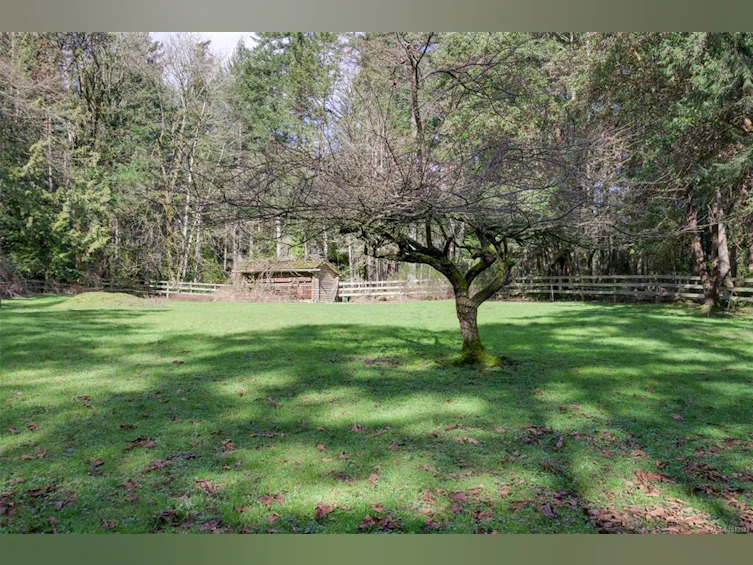 5790 Brookhill Road, Saanich, BC, V9E 2A5 - 9