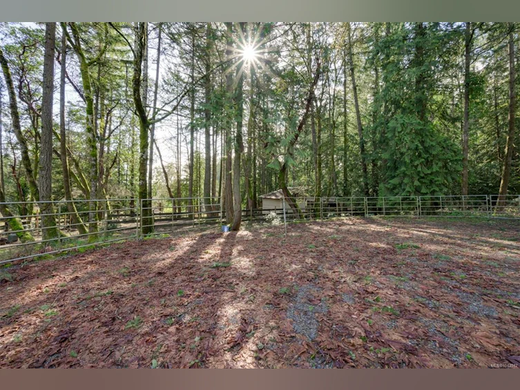 5790 Brookhill Road, Saanich, BC, V9E 2A5 - 30