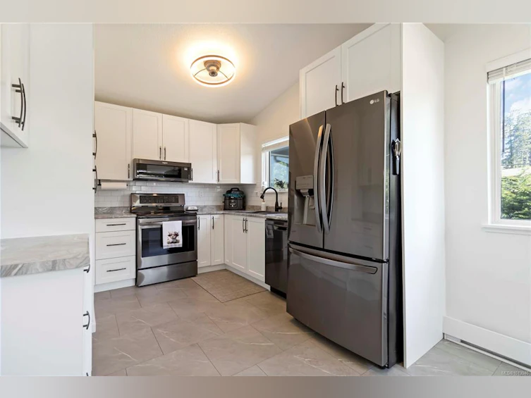 2-6110 Seabroom Road, Sooke, BC, V9Z 0B8 - 3