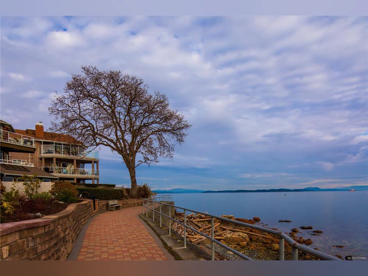 203-2374 Oakville Avenue, Sidney, BC, V8L 1V5 - 27